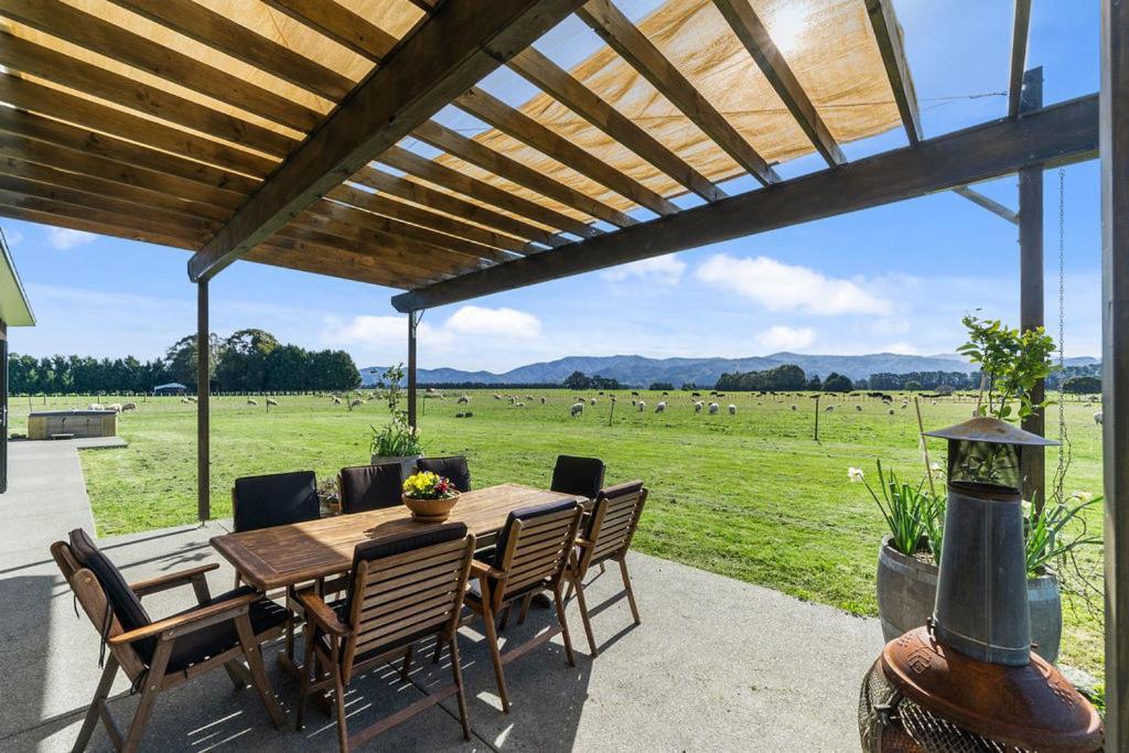 The Modern Farmstead - Greytown Accommodation Exterior photo