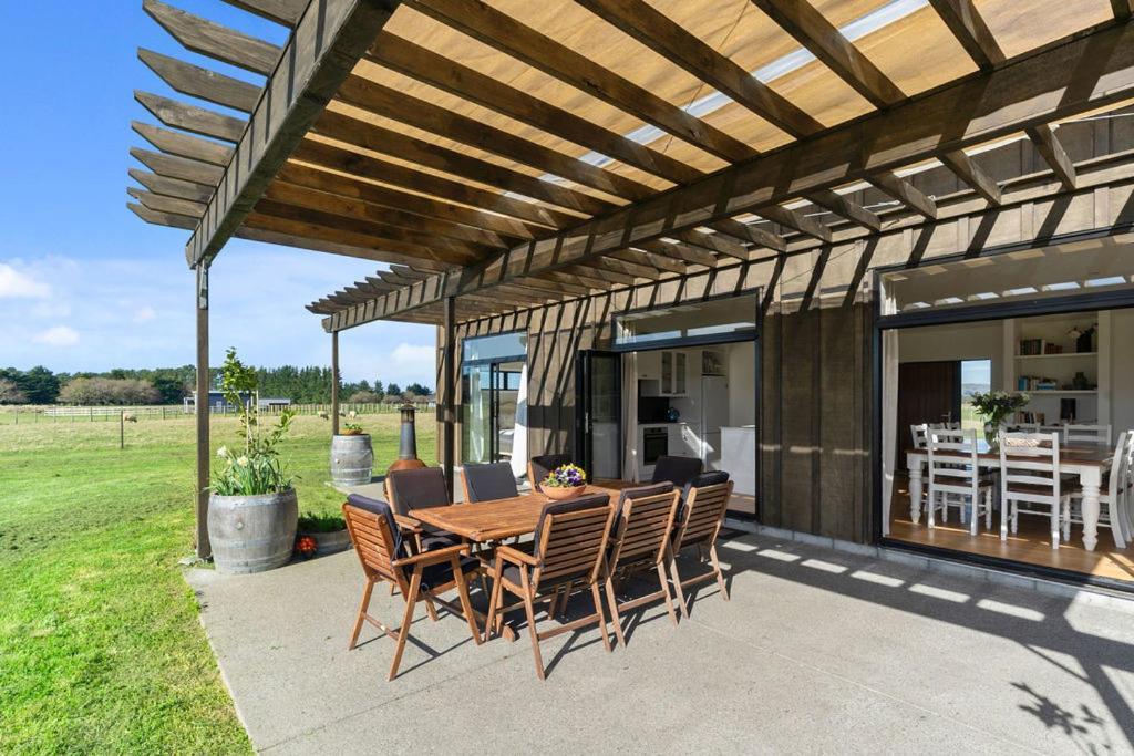 The Modern Farmstead - Greytown Accommodation Exterior photo